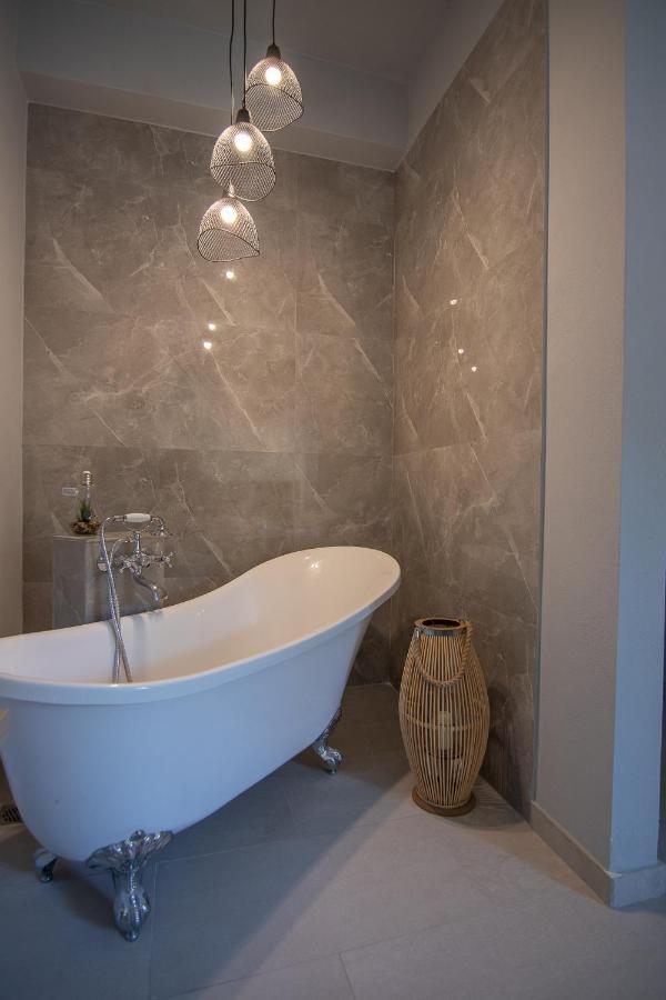 Georgianna'S Suite With Private Pool , 'Greysuite' Kómbi Kültér fotó