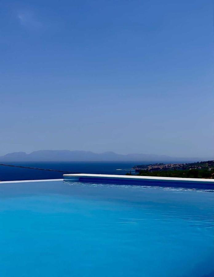 Georgianna'S Suite With Private Pool , 'Greysuite' Kómbi Kültér fotó