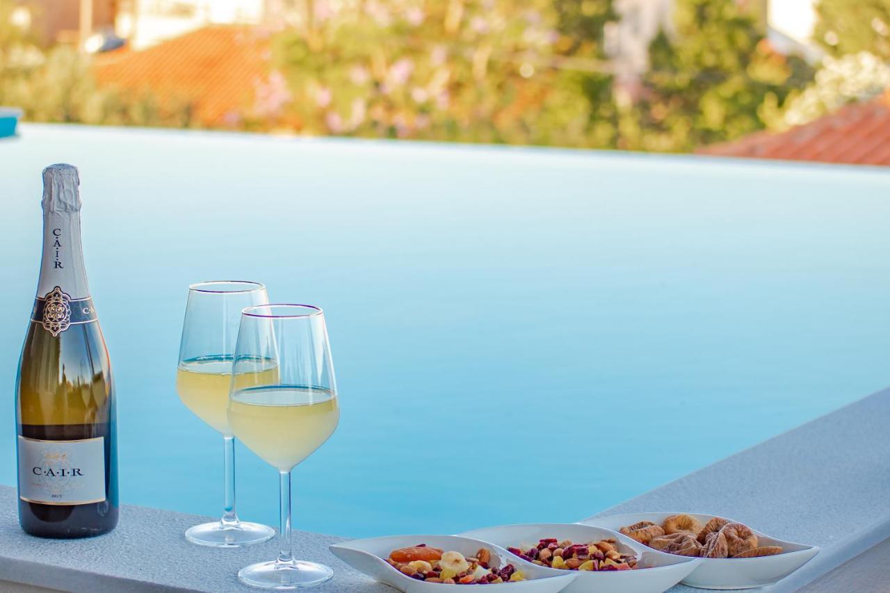 Georgianna'S Suite With Private Pool , 'Greysuite' Kómbi Kültér fotó